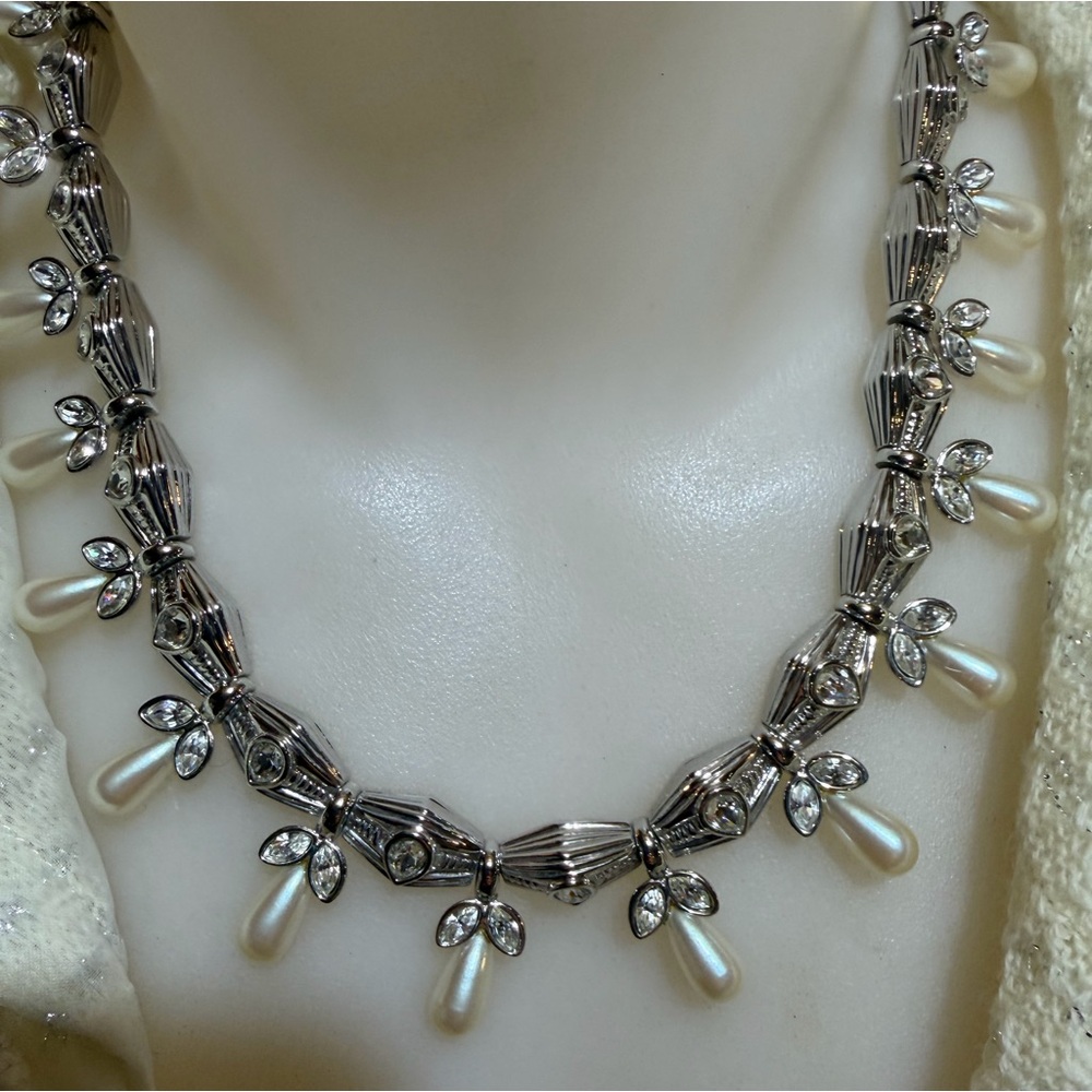 Rare Vintage Monet Crystal/Pearl Necklace